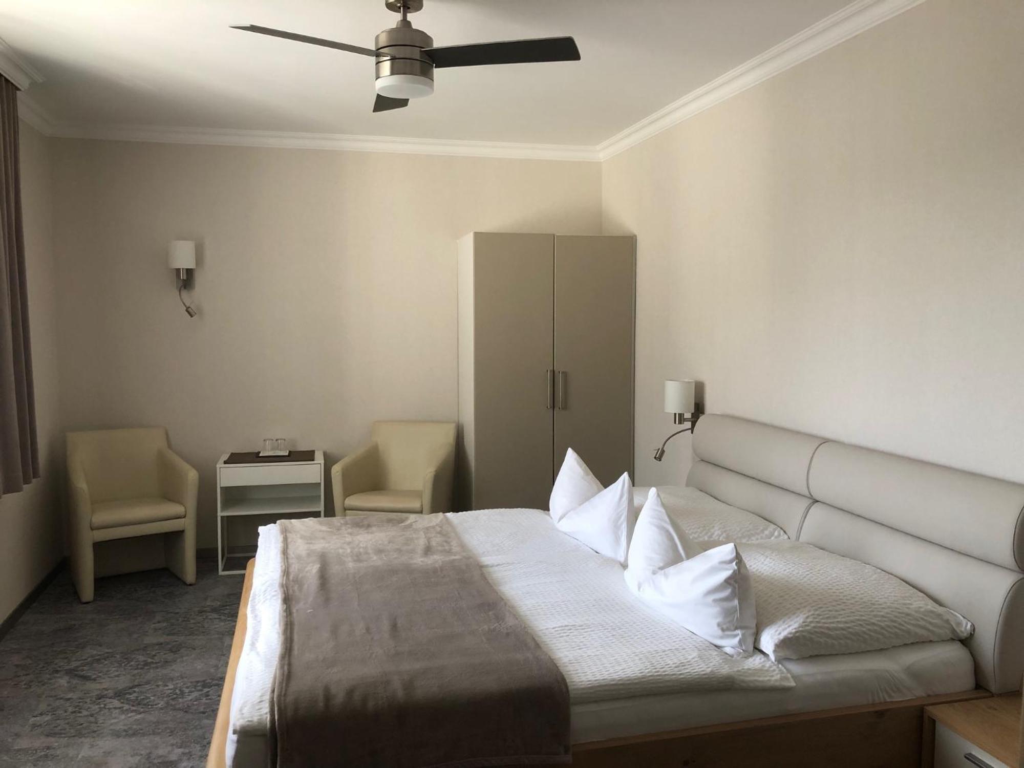 포돌스돌프앰씨 Haus Renee B&B 외부 사진